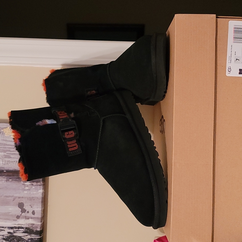UGG
